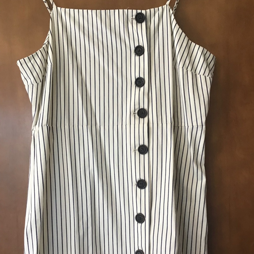 Striped Button Front Dress - Picture 2 of 4